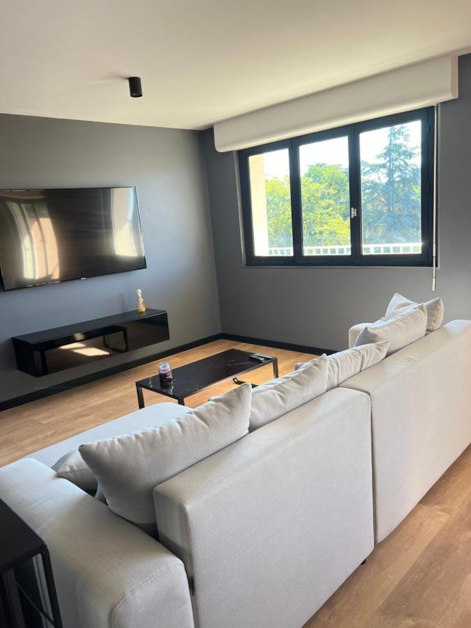 Appartement Haut Standing Proche Du Centre Ville, Vue Sur La Cathedrale Saint Louis Blois Exterior foto
